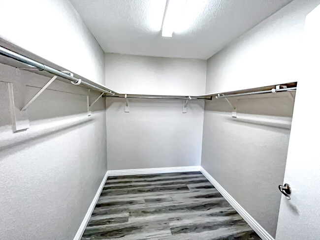 Building Photo - 2053 Quarry Ridge St