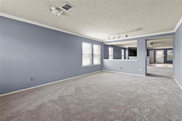 Building Photo - 1600 Dragonback Pass