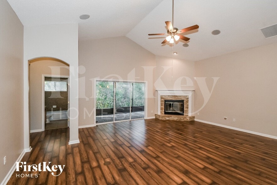 Building Photo - 652 Reflection Cove Rd