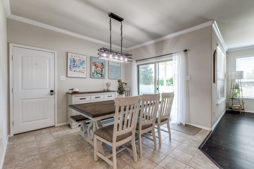 Building Photo - 1000 Marietta Ln