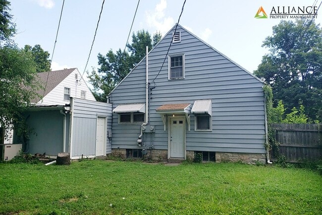 Building Photo - 819 N. Eighth St