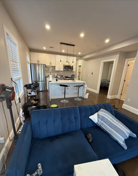 Building Photo - 156 Hillside St