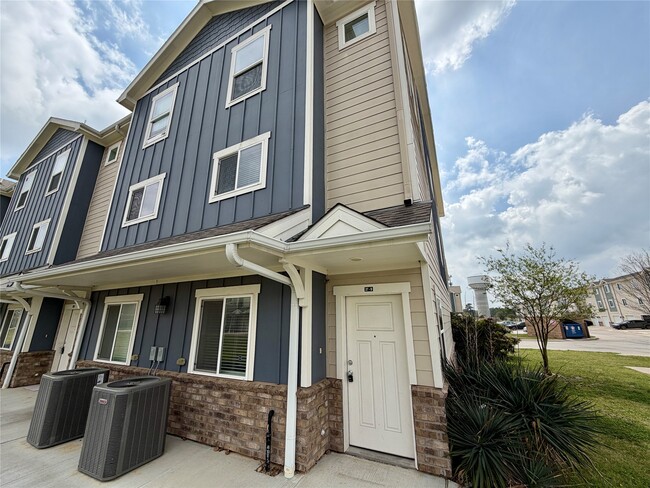 Building Photo - 21155 Gosling Rd