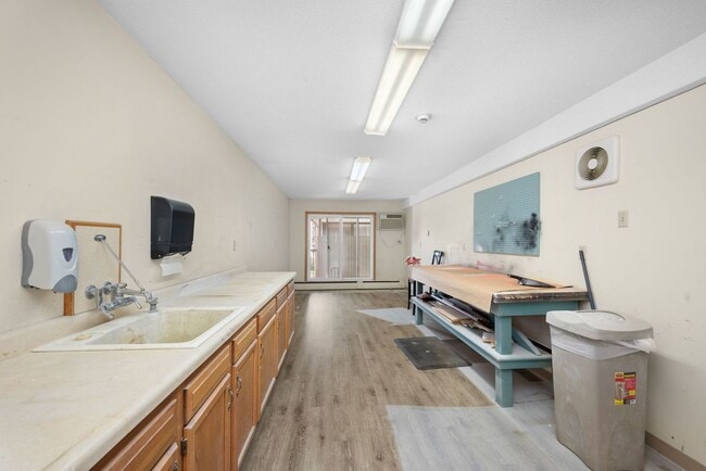 Building Photo - 4860 Park Commons Dr