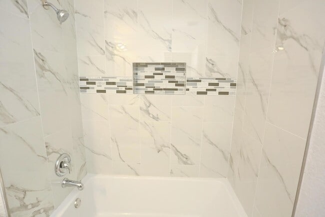 Building Photo - 8120 SW 4th Ct