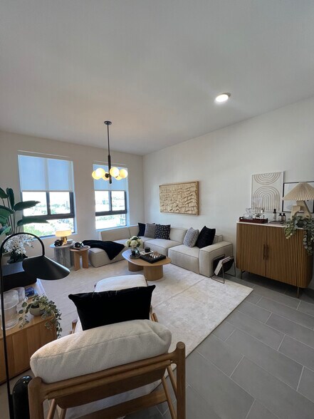 Building Photo - 160 NW 27th St