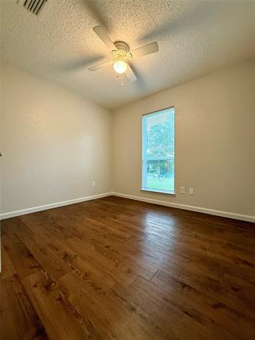 Building Photo - 1422 Bob White Dr