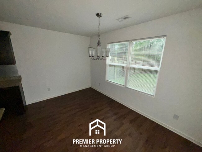 Building Photo - Beautiful 3BR/2.5BA Bessemer Home with Granite Kitchen, Fireplace & Covered Patio