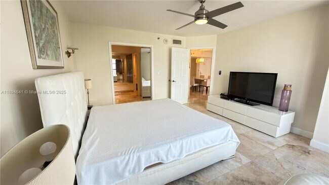 Building Photo - 3530 Mystic Pointe Dr