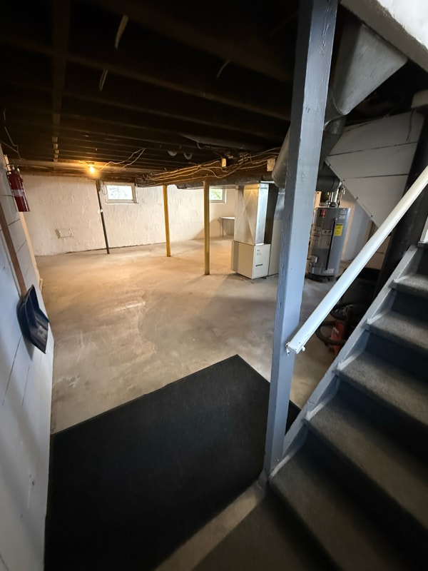 Building Photo - 1804 Storrs Ave