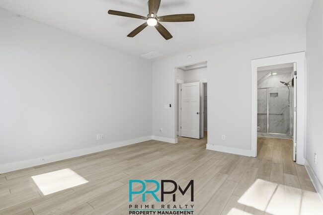 Building Photo - 2 Thornfield Dr