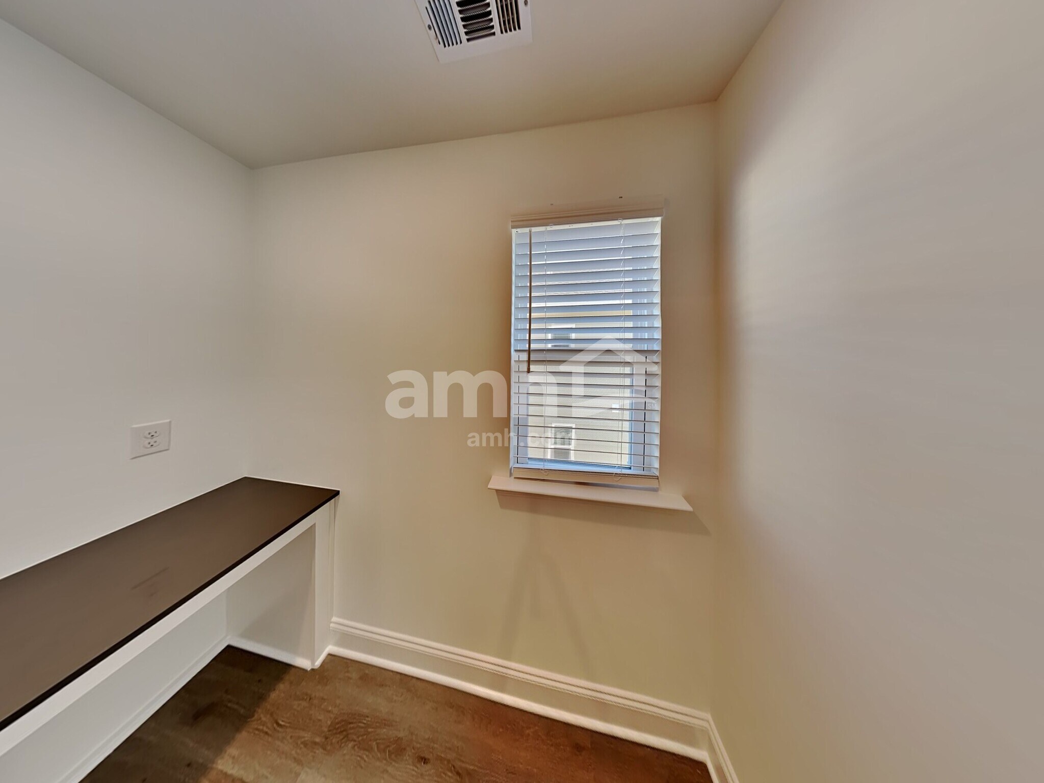 Building Photo - 1116 Livengood Wy
