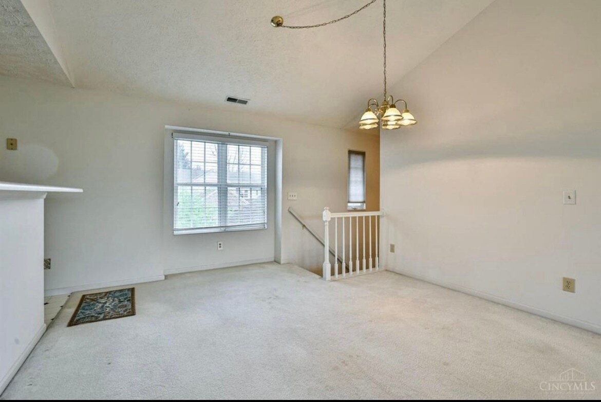 Building Photo - 4676 Court Yard Dr