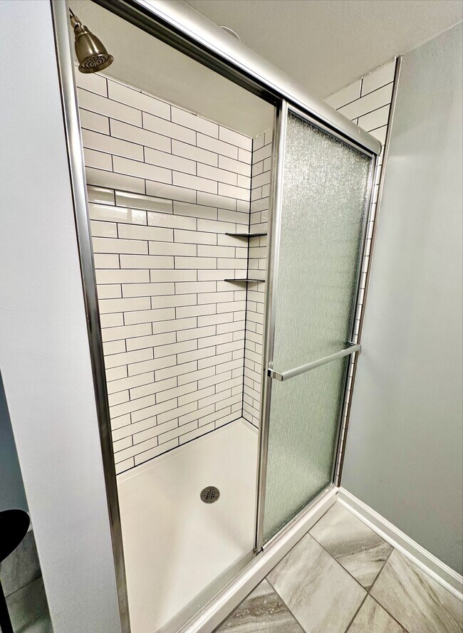 Building Photo - 508 Dick St