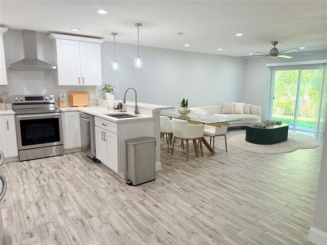 Building Photo - 4312 Silver Falls Dr