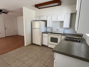 Building Photo - 116 E Beech Ave