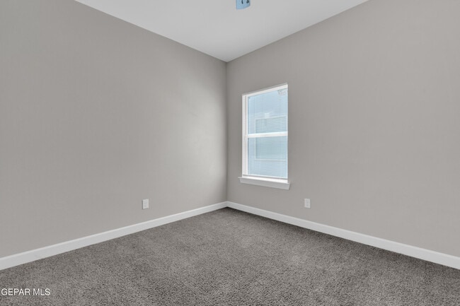 Building Photo - 815 TS Daniel Cadena Dr