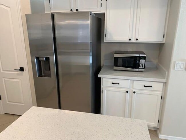 Building Photo - Single Srory Three Bedroom Home in West Ch...