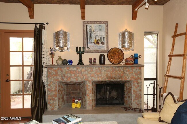 Building Photo - 6218 N 30th Pl