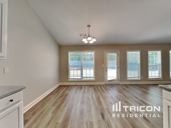 Building Photo - 507 Embassy Walk