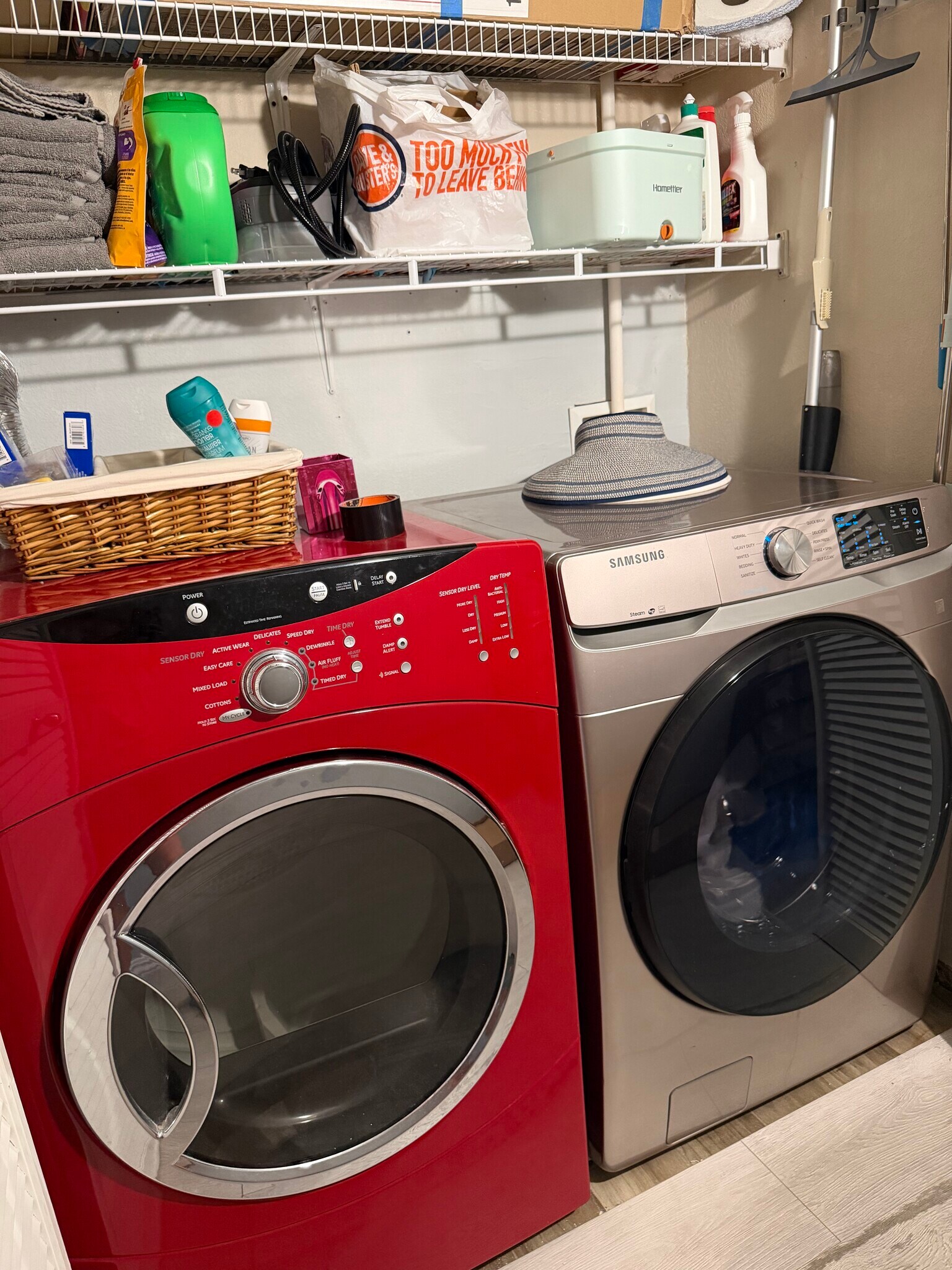 Washer / Dryer in closet - 3225 Casey Dr