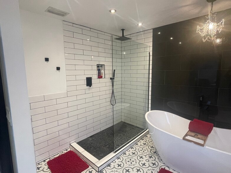 Walk in Rain shower - 433 Homer Ave