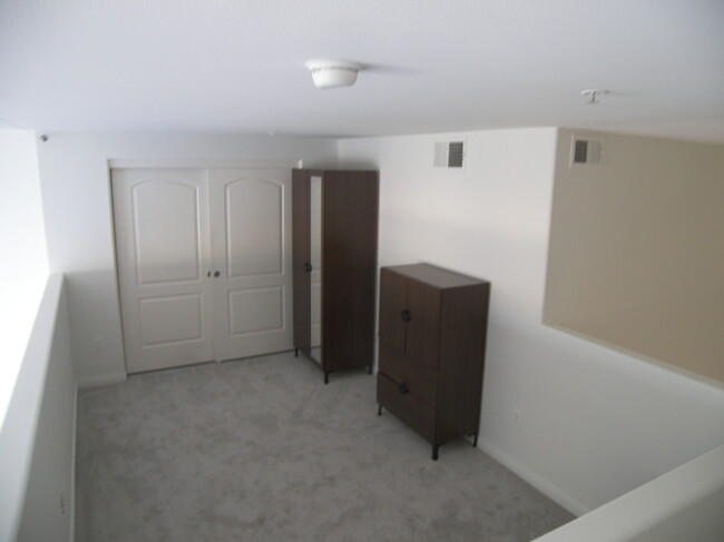 9'x 20' Loft with closet - 360 W Ave 26