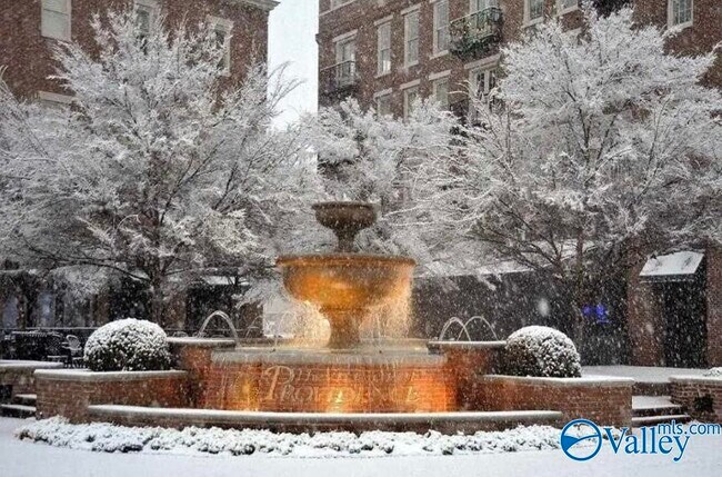 Building Photo - 50 Pine St