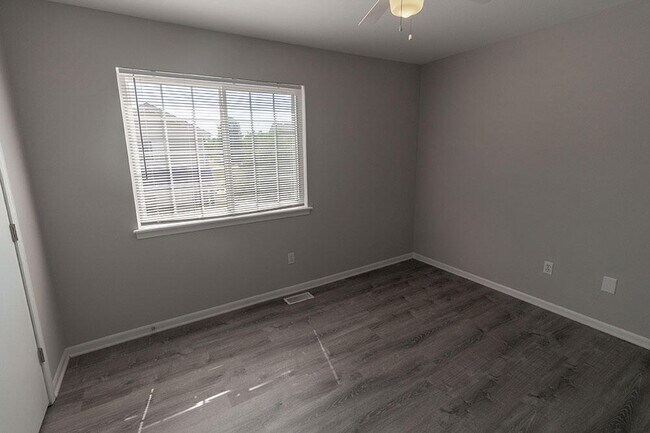 Building Photo - 1417 Bodie Dr