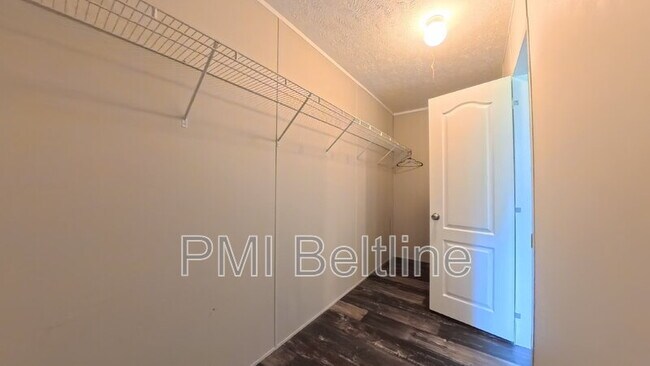 Building Photo - 166 Clonts Rd
