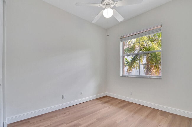 Building Photo - 4313 Parkside Dr
