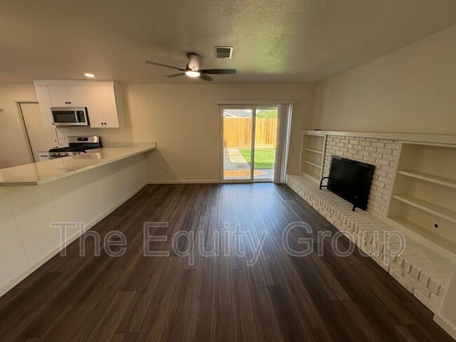 Building Photo - 2918 S Willis Ct