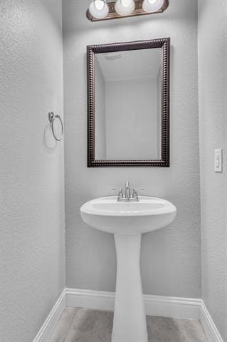 Building Photo - 1241 Wiltshire Dr