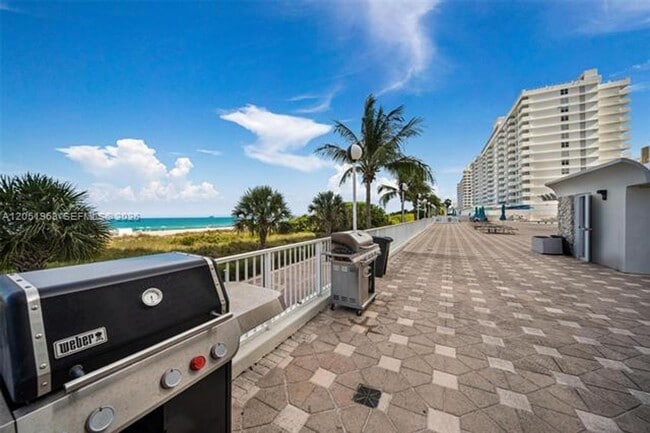 Building Photo - 5701 Collins Ave