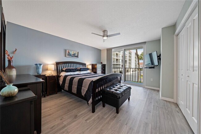 Building Photo - 19111 Vista Bay Dr