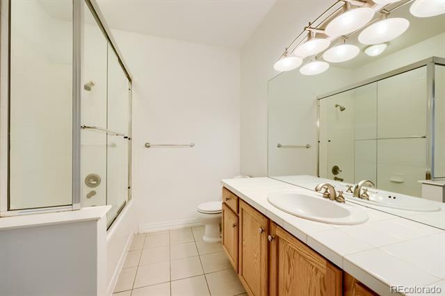 Building Photo - 2700 E Cherry Creek S Dr