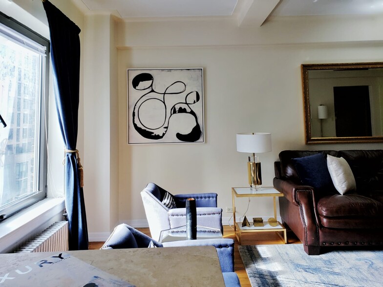 Building Photo - 227 E 57th St