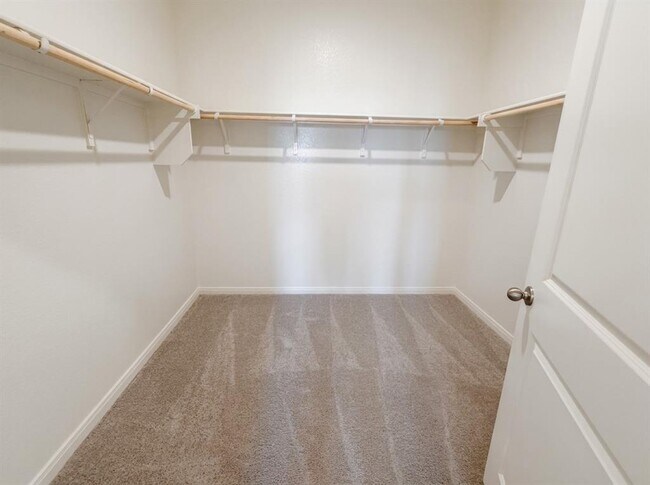 Building Photo - 616 Wesley Miller Ln
