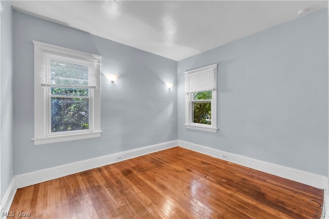 Building Photo - 3209 W 92nd St