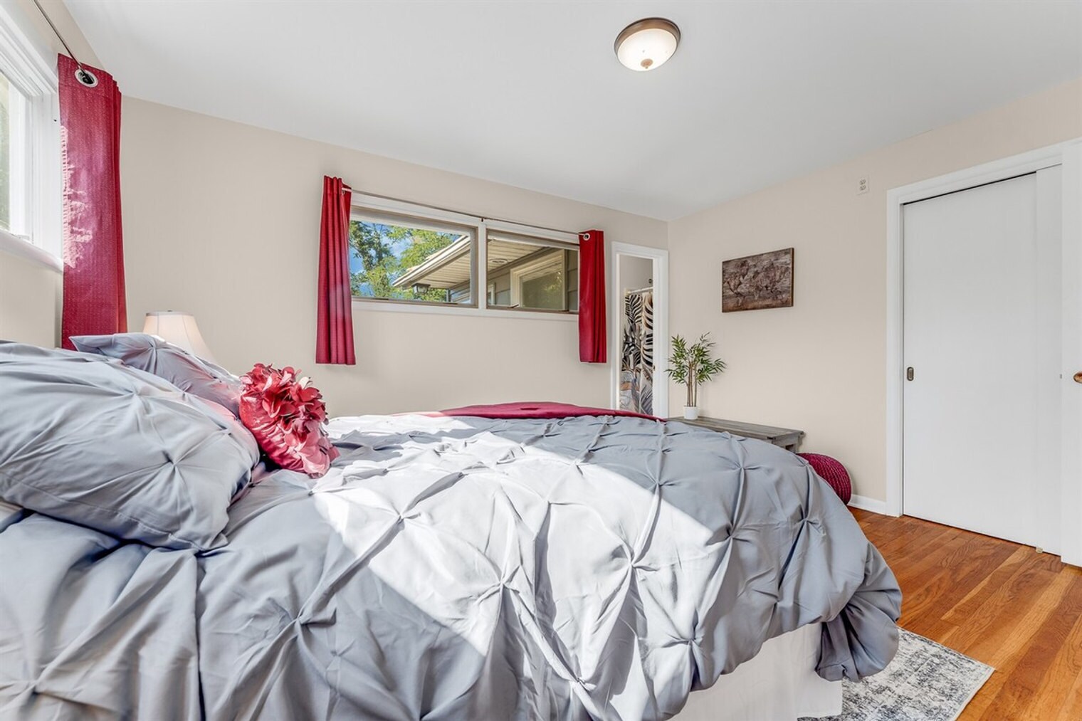 Building Photo - 521 Woodhaven Dr