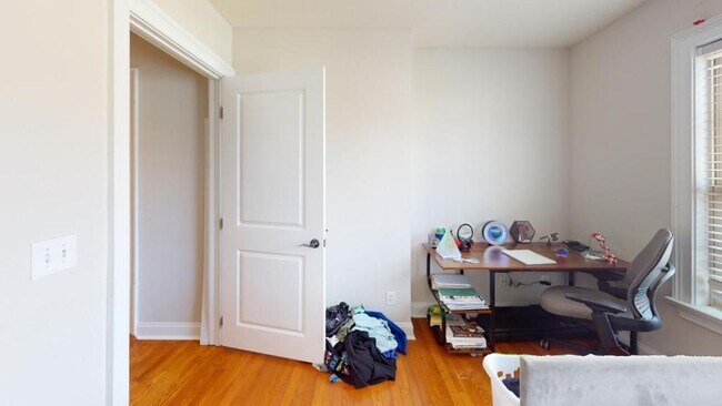 Building Photo - 9316 Shingle Oak Dr