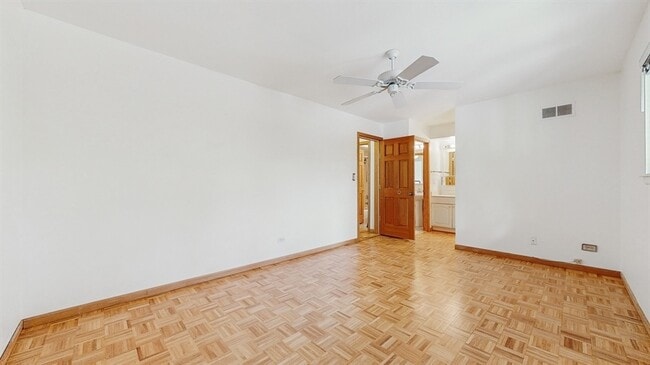Building Photo - 211 Skokie Blvd
