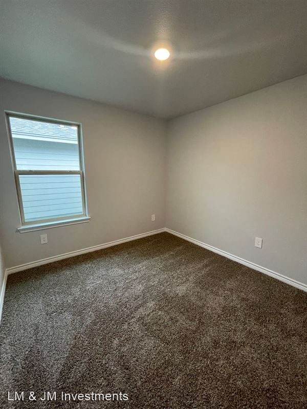 Building Photo - 2317 Restful Ln