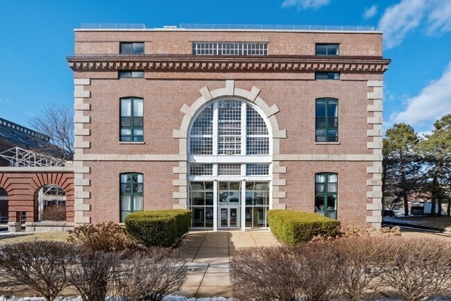 Building Photo - 42 8th St
