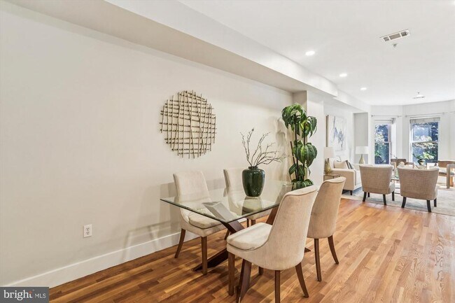 Building Photo - 3222 13th St NW