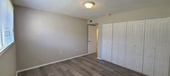 Building Photo - 914 N Lake Destiny Rd