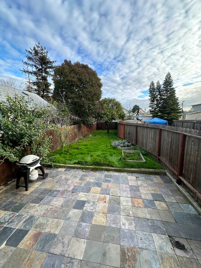 Building Photo - 123 Euclid Ave