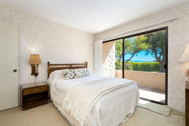 Building Photo - 2604 N Whitewater Club Dr