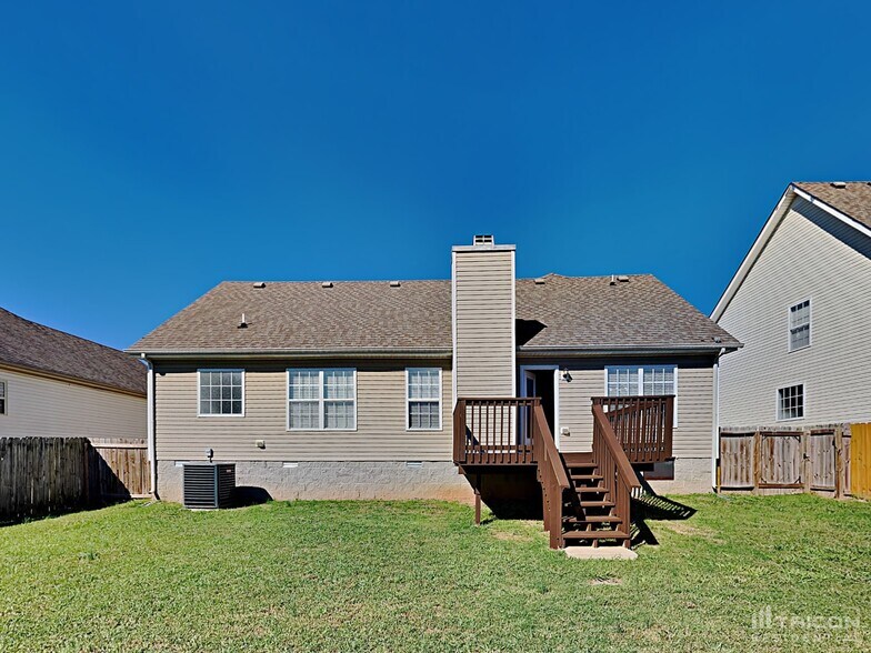 Building Photo - 3713 Nadia Dr