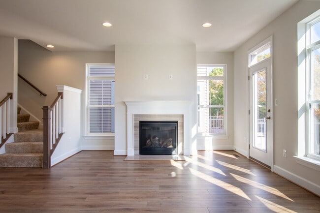 Building Photo - 5205 Ridgeview Retreat Dr